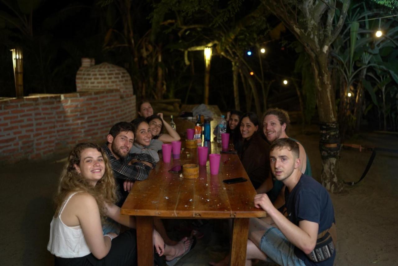 Hidden House Hostel Party Монтаньїта Екстер'єр фото