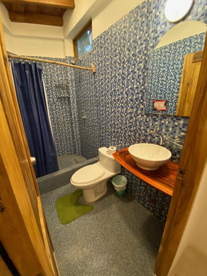 Hidden House Hostel Party Монтаньїта Екстер'єр фото