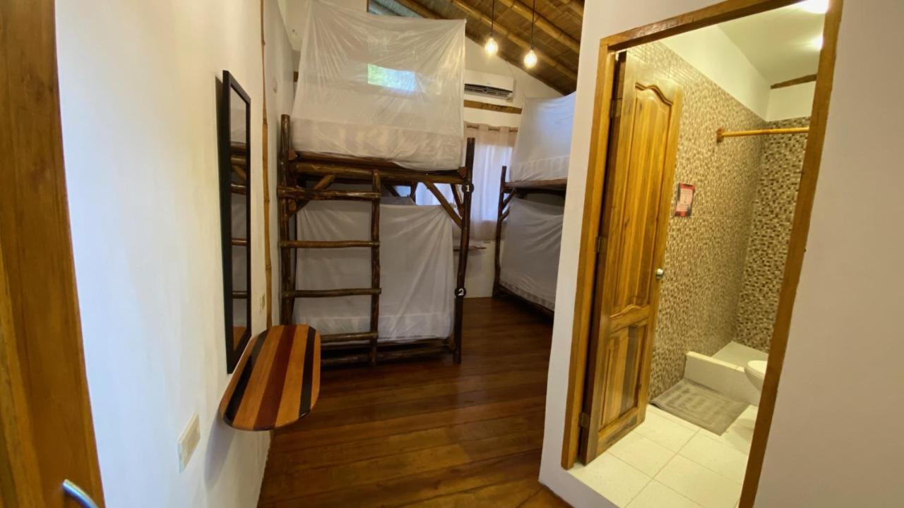 Hidden House Hostel Party Монтаньїта Екстер'єр фото