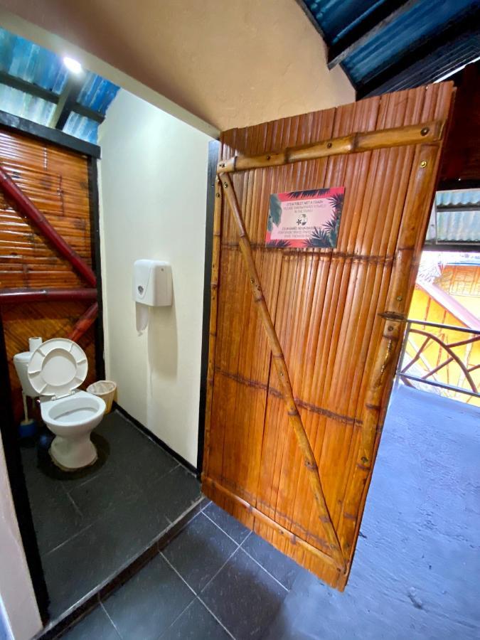 Hidden House Hostel Party Монтаньїта Екстер'єр фото